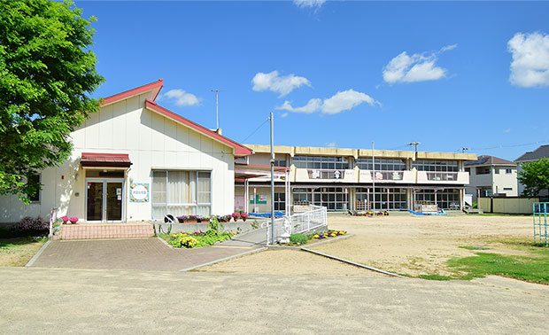 鳩里幼稚園