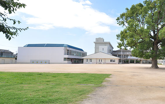 氷丘小学校