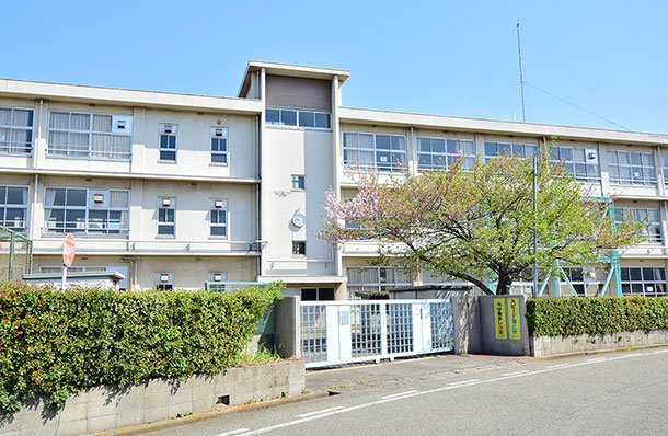 別府小学校