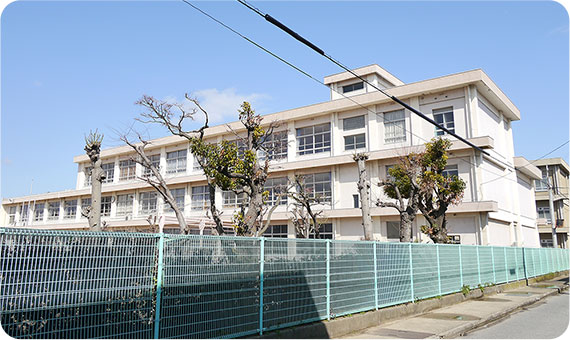 飾磨小学校