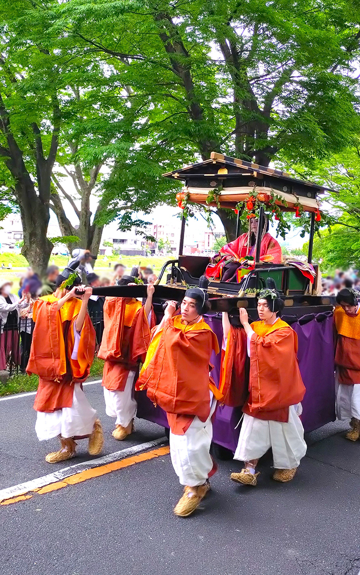 京都三大祭りのひとつ【葵祭】に行ってきました | ヤング開発グループ｜スタッフブログ