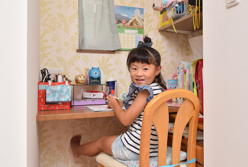 勉強するお子様